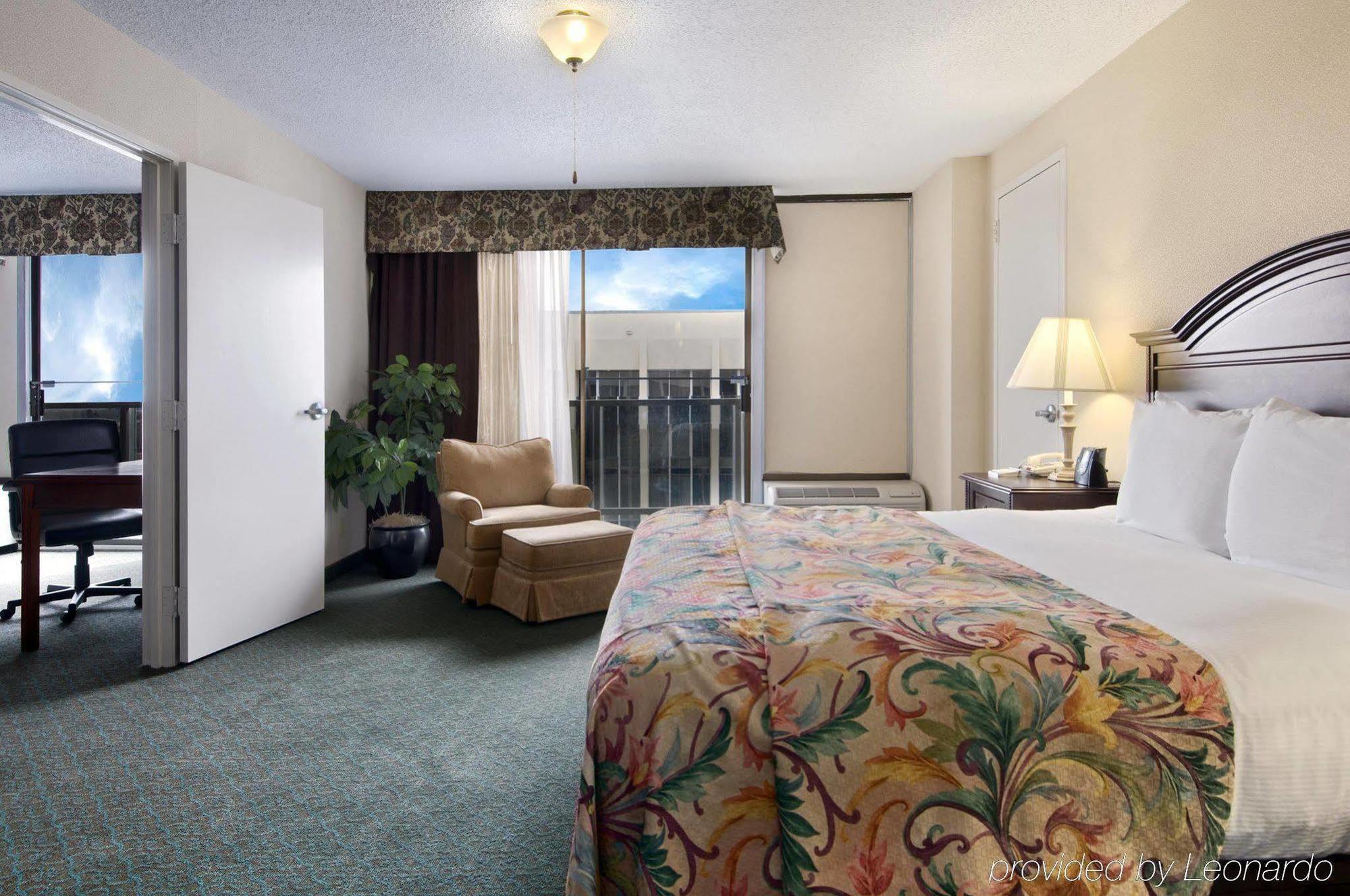 Wyndham Midland Downtown Hotel Bilik gambar
